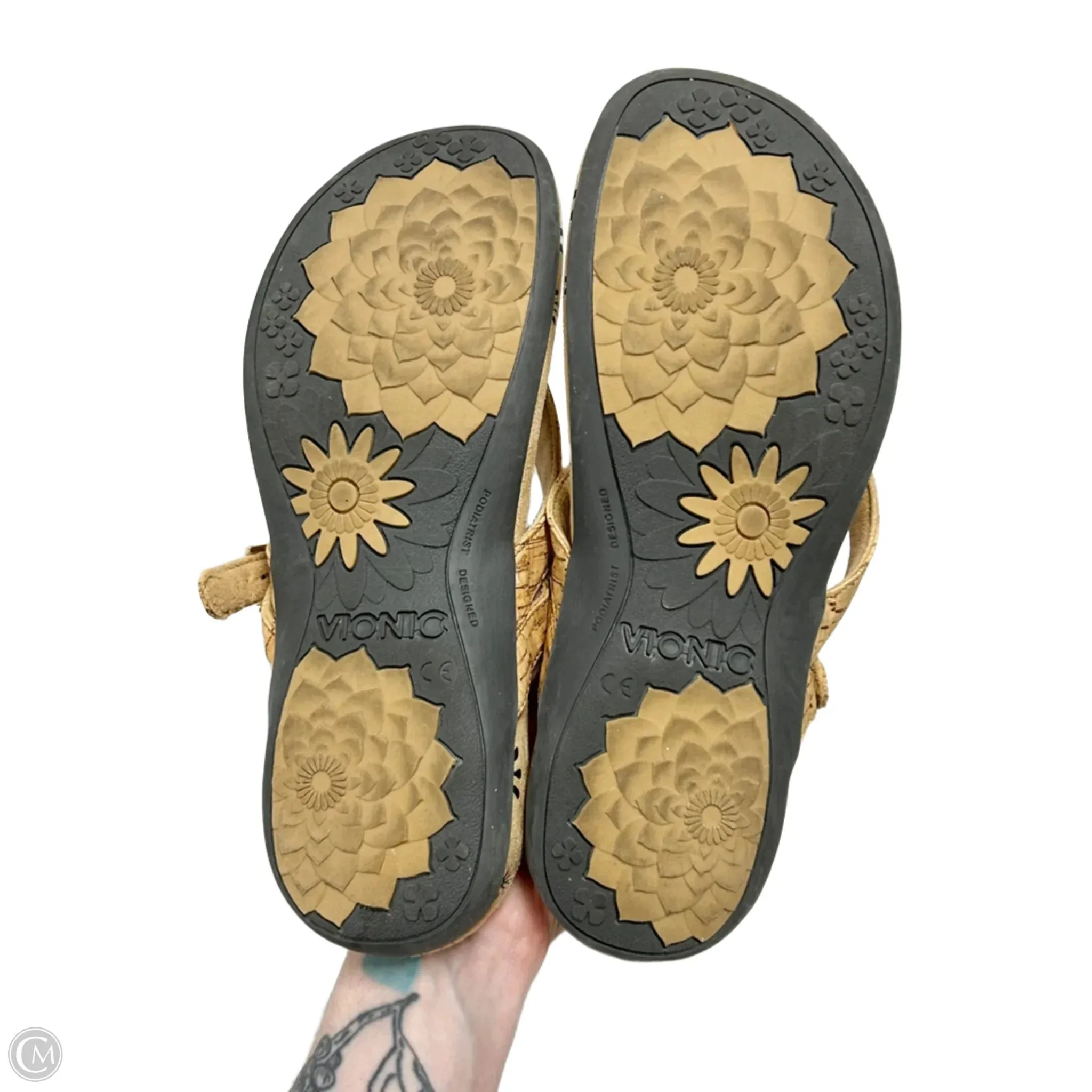 Sandals Flats By Vionic In Tan, Size: 8