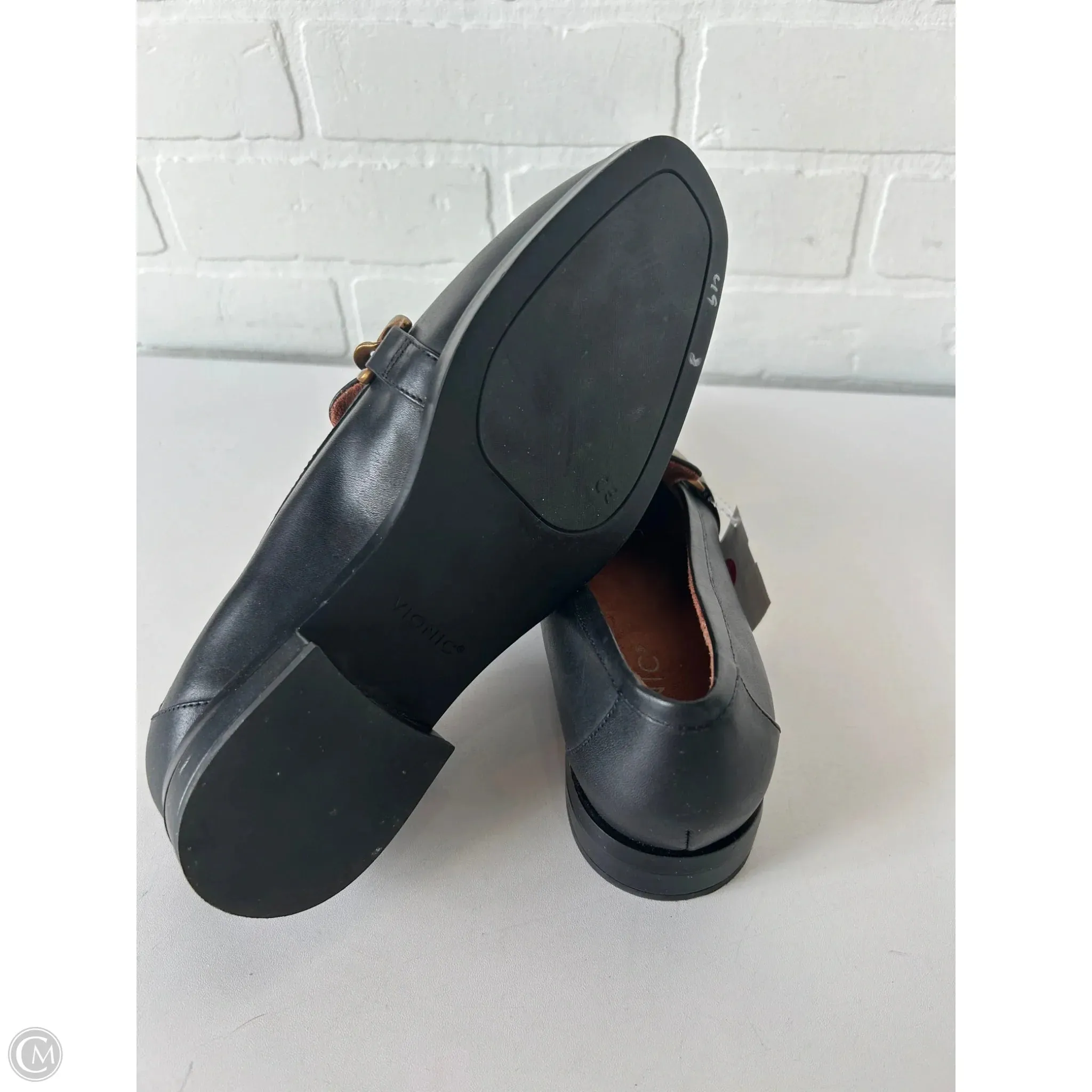 Shoes Flats By Vionic In Black & Gold, Size: 8